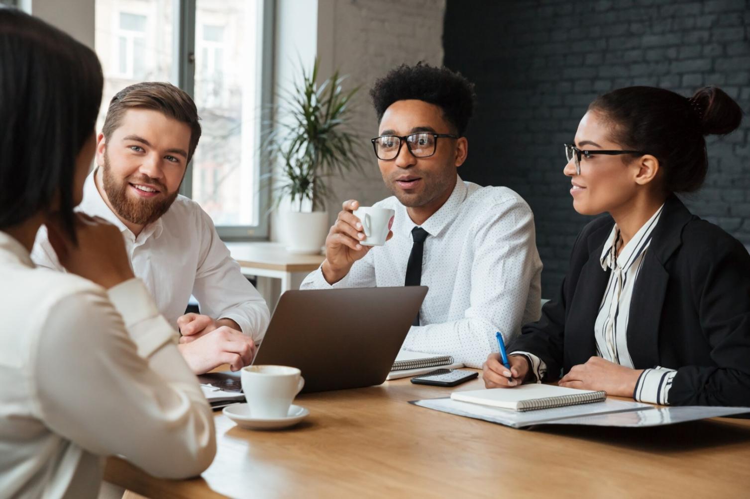 Ambiente de aprendizaje colaborativo en taller financiero